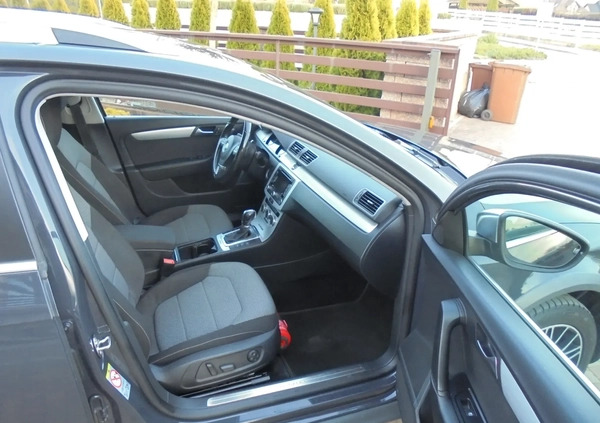 Volkswagen Passat cena 42200 przebieg: 289000, rok produkcji 2014 z Mogilno małe 667